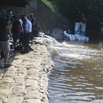 Das Wasser kommt langsam, steigt aber stetig