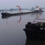 Mit den Schuten konnten die Sandsäcke direkt an die Einsatzstelle transportiert werden