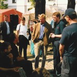 Hamburg's Bürgermeister Ole von Beust informiert sich vor Ort über die Arbeit der Hamburger Kräfte