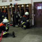 Trupp beim Öffnen einer Tür beim Innenangriff