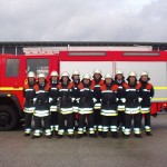 Truppmannabnahme bestanden: v.l. Sven Stamer, Sven Kraft, Dennis
Grodt, Lars Reymers, Markus Timm, Stefan Sauerbier, Kai Haugg, Klaus Augat,
Christopher Zeyn, Christoph Timmann, Henning Mohn