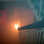 Aus dem Keller schlagen den Trupps Flammen entgegen. ©Freiwillige Feuerwehr Lokstedt