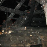 Innenansicht des zerstörten Daches ©tropp