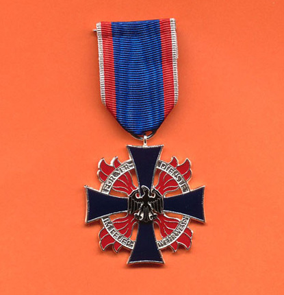 das Ehrenkreuz in Silber