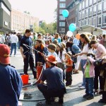 An einem Feuerwehrspiel konnten die Kinder ihre Qualitäten als zukünftige Feuerwehrmänner unter Beweis stellen.<br>© Jörn Rüffer<br>