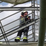 Zwischen Himmel und Erde. Brandmeister Wolfgang Hoppe, FF Curslack. KD.