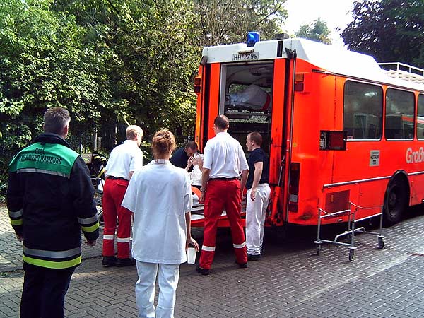 Auch der alte GRTW wurde eingesetzt ...<br>Bild: Piewi - FF Bergedorf