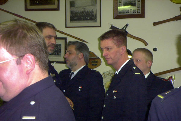 Aus naheuzu allen Wehren des Bereichs Altona waren Führungskräfte zur Feier erschienen.