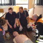 Übungsnachbesprechung durch Ausbilder Jörn Heitmann und dem Team von Headman Norbert Kahl.