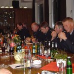 Gute Laune an alles Seiten des Sitzungstisches.