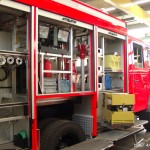 Rechte Aufbauseite, beachte die durchgehende Begehbarkeit auch über der Hinterachse.