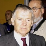 Bundesinnenminister Otto Schily auf der Interschutz