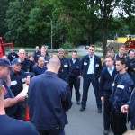 ... und teilen um 06:00 Uhr den Verband ein.