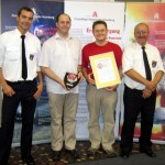 Die Vertreter der Arbeitsgruppe Medien und Kommunikation (li: Björn Wendt / re:Thomas Schwarz) und die Vertreter unseres Providers kommunity.net (li:Tom Müller-Kortkamp / re: Markus Leder) (©Björn Wen