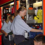 Das Fahrzeug zeichnet sich durch überschaubare Verlastung und gute Erreichbarkeit der Geräte aus.