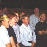 Strahlende Gesichter bei der Fahrzeugübergabe.