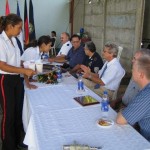 Eine Erfrischung wird gereicht