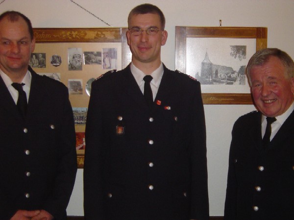 Zufriedene Gesichter. Frank Meyer mit WF Werner Meyer (rechts) und WFV Thomas Hitscher (links).