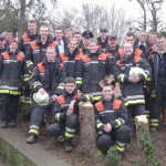 Well done! Die Teilnehmer der Sägeausbildung im Bereich Vierlande 2007.