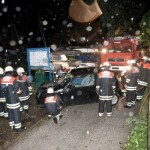 Einsatz FF Blankenese, VW-Lupo mit dem Rüstwagen-Rissen aus der Elbe gezogen, Blankeneser Segelclub - Foto: Rico Thumser