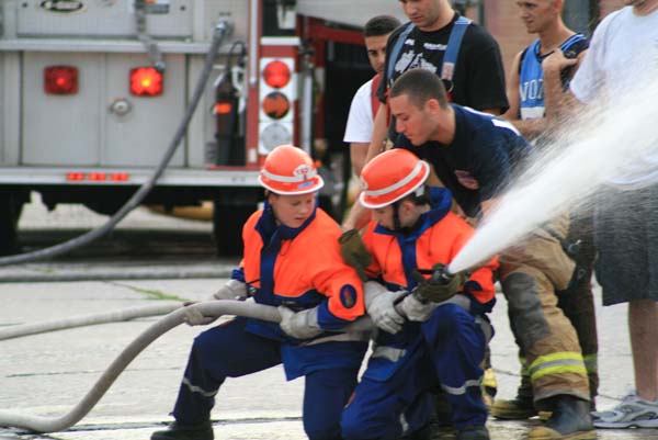 Mehr als 230 Bilder im Reise-Tagebuch auf www.ff-stellingen.de