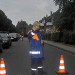 Stopp! Linus von der JF Fuhlsbüttel, selbstverständlich zusammen mit einem erfahrenen Kameraden.
