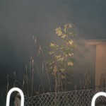 Dichter Qualm kommt aus der Garage