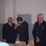 Bernd Kahl erhält die Ordensspange. ©L. Rieck