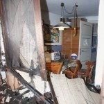 Die Bewohner des Hauses dachten zuerst, dass etwas in der Küche explodiert wäre und alarmierten daraufhin die Feuerwehr. ©C. Leimig