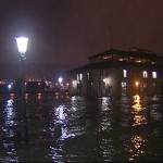 Hamburger Fischmarkt unter Wasser ©Nonstopnews.de