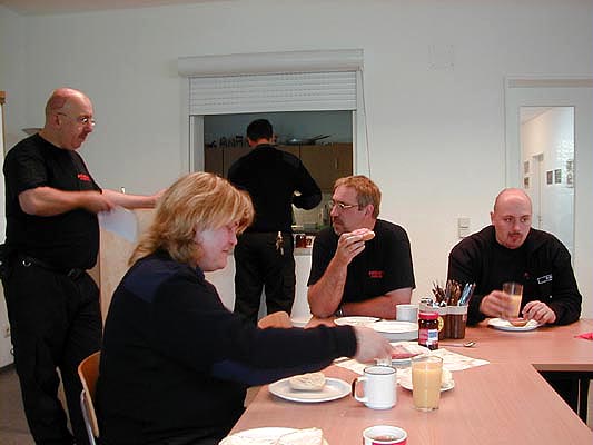 erstmal frühstücken