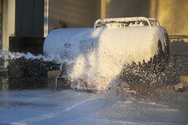 Nach kurzer Zeit trat ein sichtbarer Löscherfolg ein