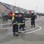 PA-Trupps bereiten den Einsatz vor. (c) tvr-news