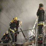 Löscharbeiten. Quelle: www.nonstopnews.de