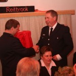 Übergabe des Verabschiedungsgeschenks der Marschländer Wehren.