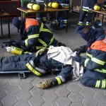 Umstecken des Lungenautomaten mit erschwerter Sicht und erschwerten Bedingungen