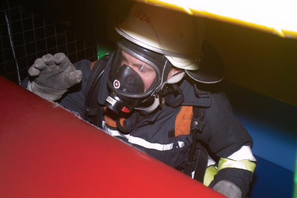 Auch Kameraden, die ansonsten nur Maske/Filter tragen dürfen, konnten mitspielen (daher hier ohne Flammschutzhaube)