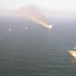 Starke Rauchentwicklung aus Hubschrauberperspektive  Quelle und Copyright: Havariekommando