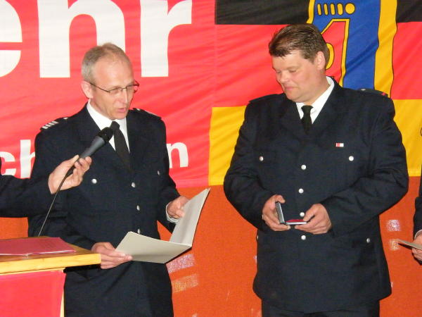 BerF Lohse überreicht die Verdienstmedaille an Chr. Eggerstedt
