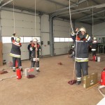 FF Lohbrügge beim Knotenbinden