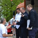 Der Vertreter der FF Oldenfelde bei der Pokalübergabe für Platz 2 (c) P. Toepfer JFO