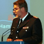 Einer der Gastredner, der Landesbranddirektor des Landes Schleswig-Holstein, Detlef Radtke. (c) AG MuK FF Hamburg