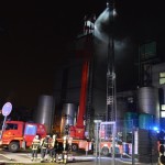FEU2 (Feuer, 2. Alarm), Industriestraße - (C) CityNewstv.de
