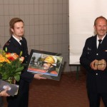 Übergabe eines Erinnerungsbildes aus dem Einsatzgeschehen(c) D. Schulz FF Altona