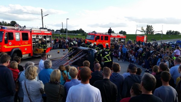 Einsatzvorführung mit der FF Kirchwerder Nord © T. Diedrichs