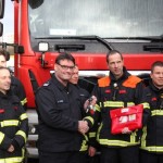 Schlüsselübergabe von Bereichsführer Dubbe an Wehrführer Christiansen   (C) BG