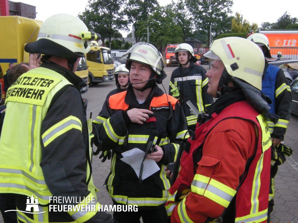 Einsatzleitung (© Fro)