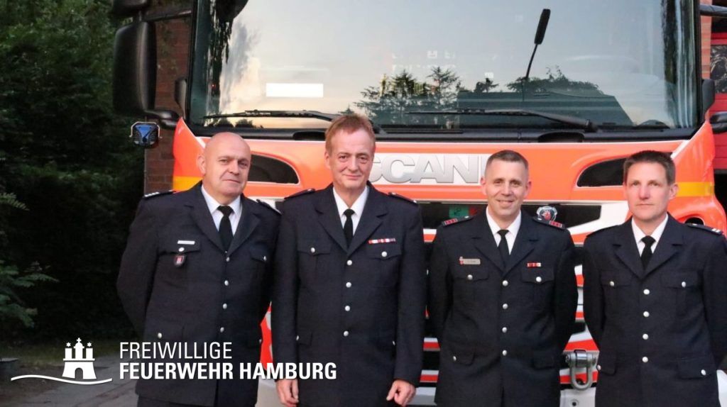 (v.l.n.r.) Bereichsführer Jean Gressmann, ehemaliger WF/V  Frank Grobelny, neuer WF/V René Junker, WF Bjoern Wilhelm