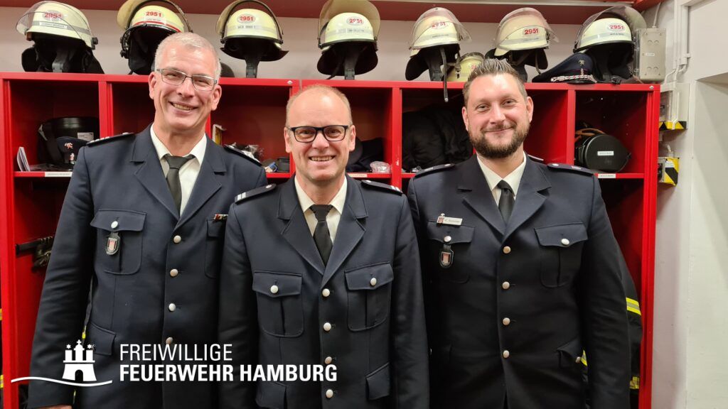 v.l.n.r. Wehrführer Frank Meyer, Wehrführer-Vertreter Heiko Wörmbke und Bereichsführer Vierlande Karsten Sommer